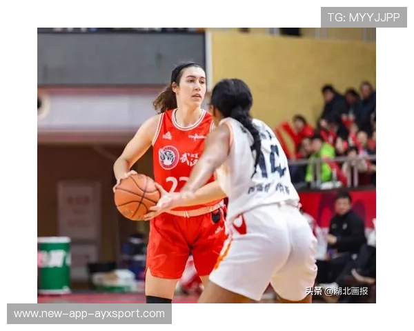 女篮一节打出高分赢得巨大掌声