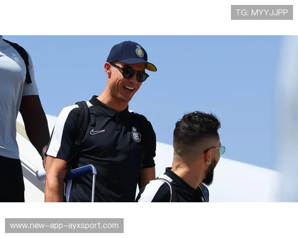 那不勒斯追C罗式霸——一场足坛传奇的复兴之路