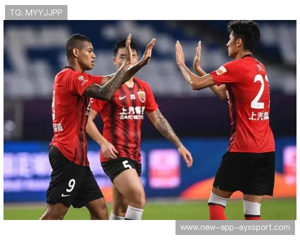 上港若续约主力射手，锋线火力将保持高效输出