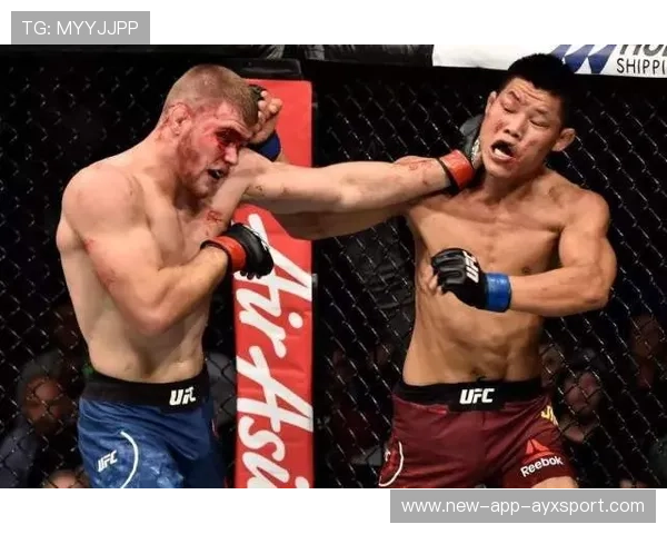 UFC拳手锁喉成功：荣耀背后的极限操控艺术