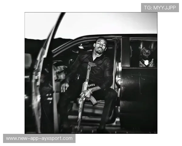 UFC选手血战三局，燃情到底：极限格斗的荣耀与疯狂