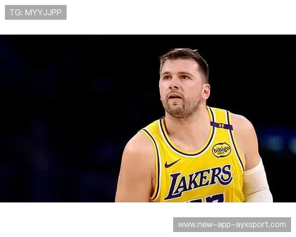 东契奇单场爆发,球队进攻组织再陷讨论 东契奇单场爆发,球队进攻组织再陷讨论