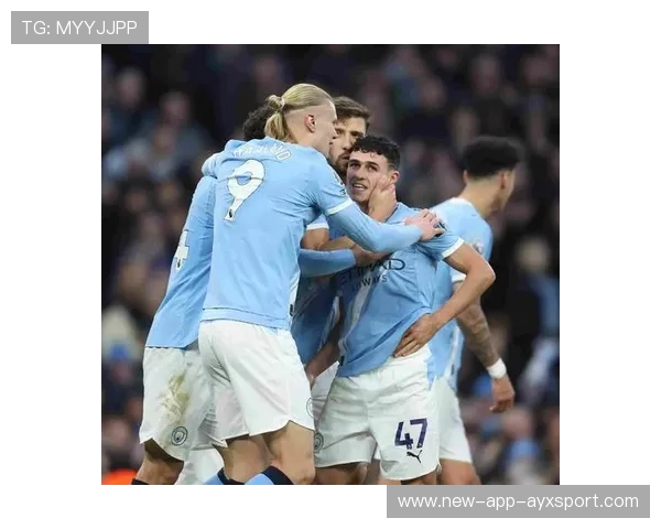 曼城中路连续一脚出球，防线瞬间崩开