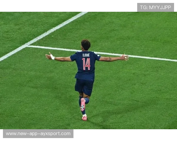 巴黎继续围绕姆巴佩策动攻势,维蒂尼亚推进轻盈 巴黎继续围绕姆巴佩策动攻势,维蒂尼亚推进轻盈